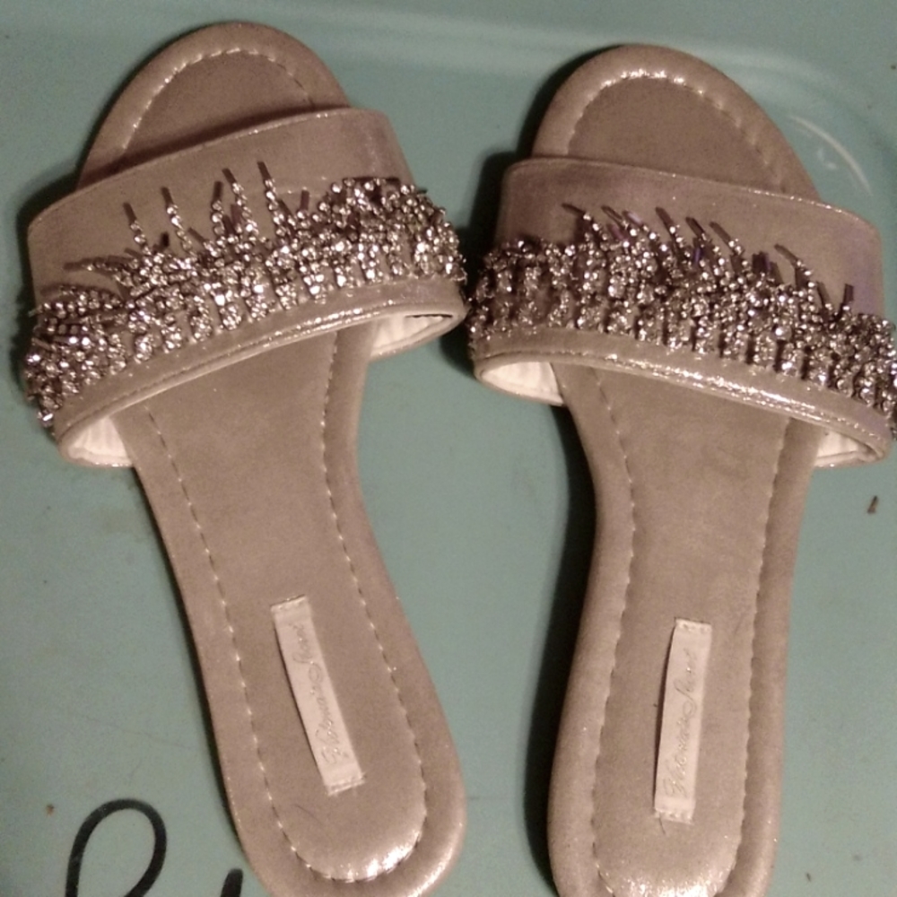 Victoria Secret Slippers Sm 5/6/7